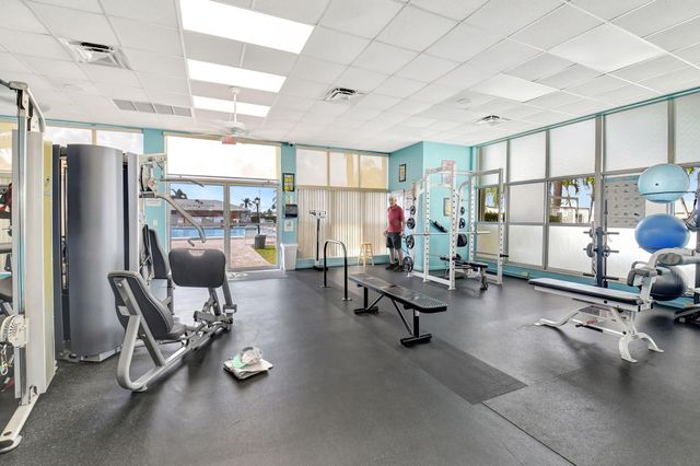 2081 SW 13th Terrace, Boynton Beach, FL 33426