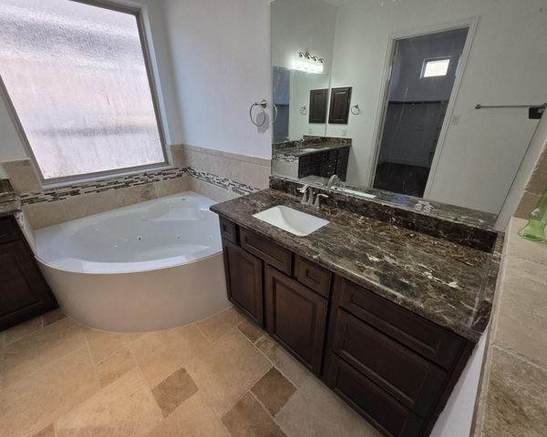 4814 Applewood Crest Lane, Rosharon, TX 77583