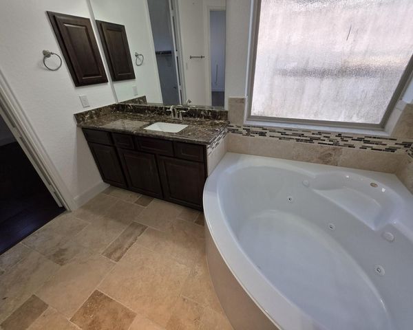 4814 Applewood Crest Lane, Rosharon, TX 77583