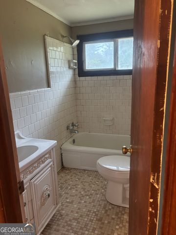 3816 Log Cabin Drive, Macon, GA 31204