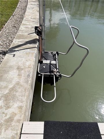 300 Park Shore DR 1B, Naples, FL 34103