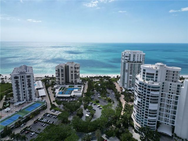 300 Park Shore DR 1B, Naples, FL 34103