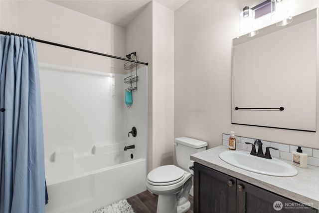 7906 40th Street NW, Gig Harbor, WA 98335