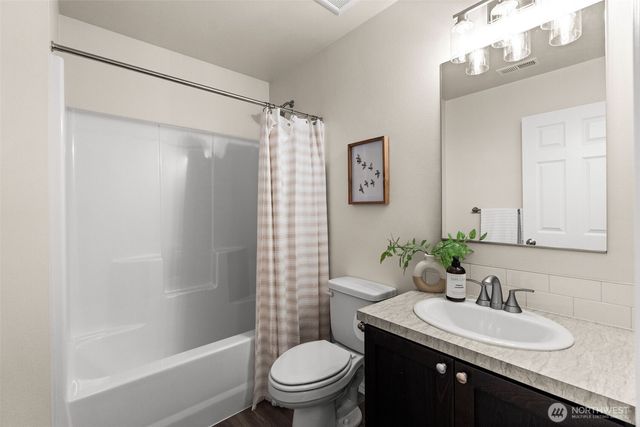 7906 40th Street NW, Gig Harbor, WA 98335