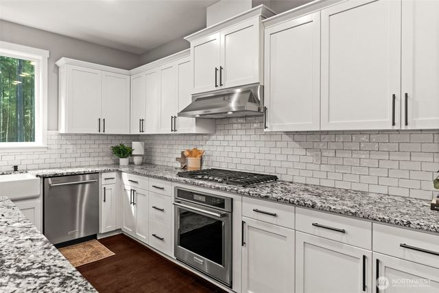 7906 40th Street NW, Gig Harbor, WA 98335