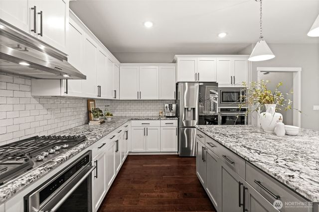 7906 40th Street NW, Gig Harbor, WA 98335