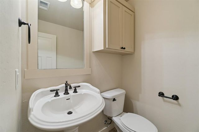 18425 Las Meninas Drive, Edmond, OK 73012