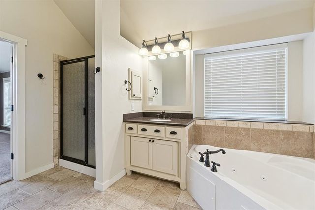 18425 Las Meninas Drive, Edmond, OK 73012