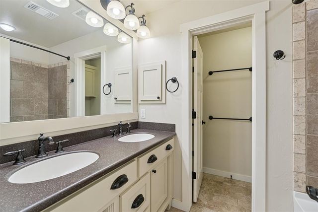 18425 Las Meninas Drive, Edmond, OK 73012