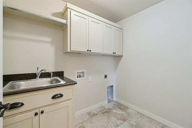 18425 Las Meninas Drive, Edmond, OK 73012