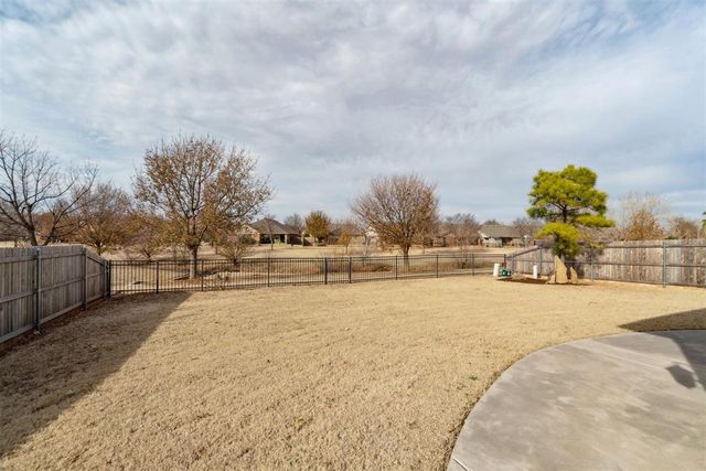 18425 Las Meninas Drive, Edmond, OK 73012