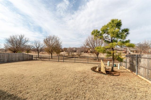 18425 Las Meninas Drive, Edmond, OK 73012