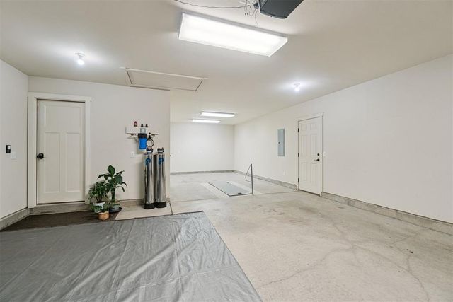 18425 Las Meninas Drive, Edmond, OK 73012