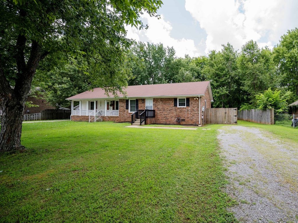 2563 Saratoga Ct, Murfreesboro, TN 37130