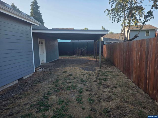 4085 Glenwood Dr SE, Salem, OR 97317