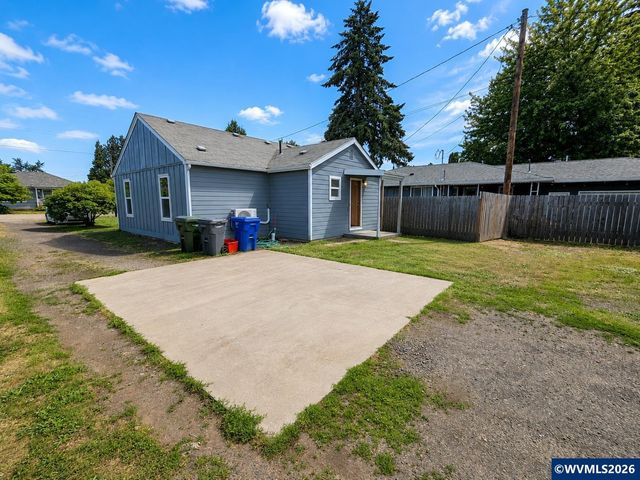 4085 Glenwood Dr SE, Salem, OR 97317