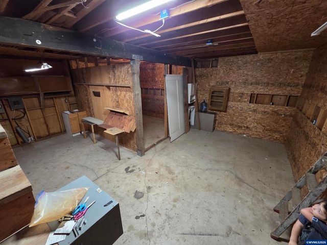 4085 Glenwood Dr SE, Salem, OR 97317