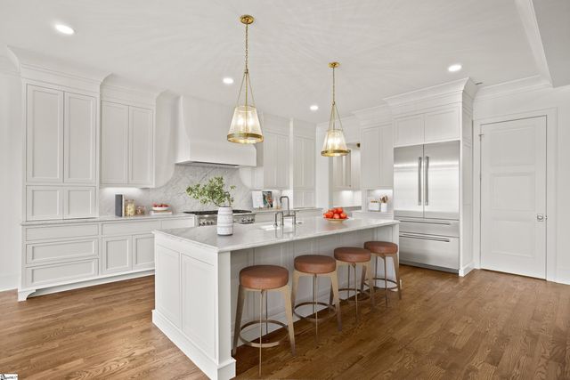 14 Hidden Hills Drive, Greenville, SC 29605