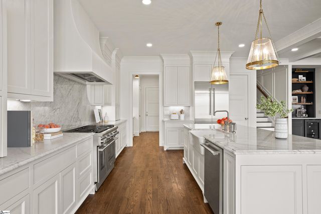 14 Hidden Hills Drive, Greenville, SC 29605