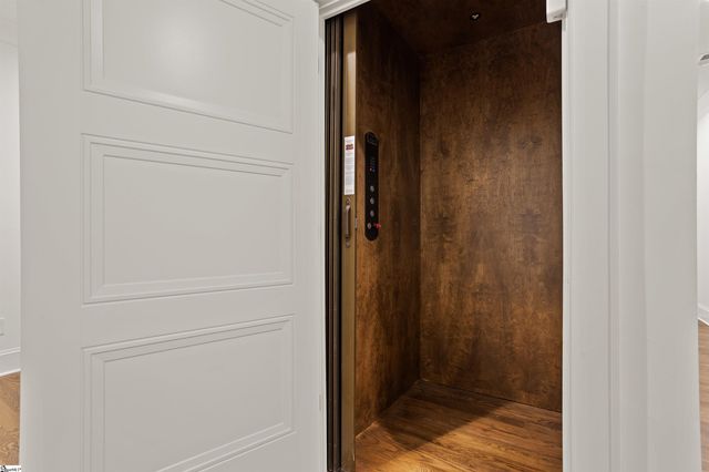 14 Hidden Hills Drive, Greenville, SC 29605