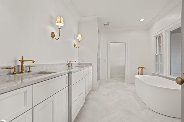 14 Hidden Hills Drive, Greenville, SC 29605