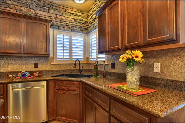 13465 Emerald Reef Drive, El Paso, TX 79928
