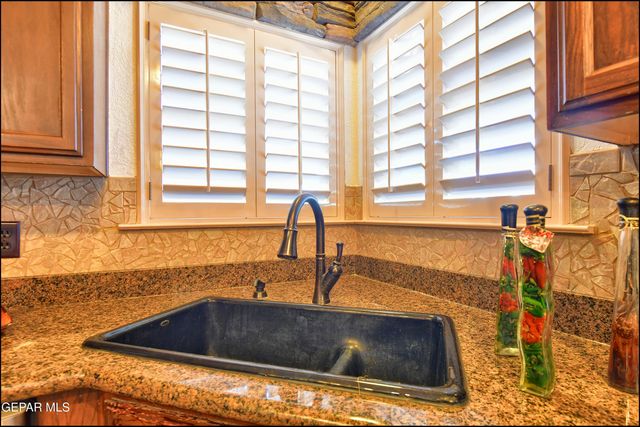 13465 Emerald Reef Drive, El Paso, TX 79928
