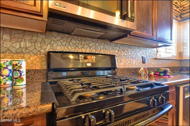 13465 Emerald Reef Drive, El Paso, TX 79928