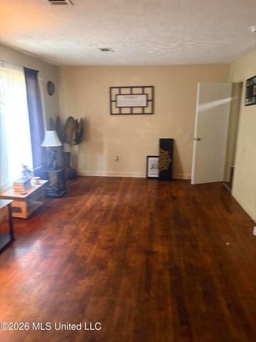2006 E Paden Street, Jackson, MS 39204