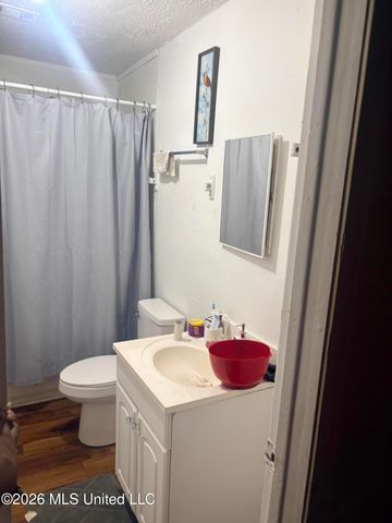 2006 E Paden Street, Jackson, MS 39204