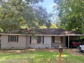 2006 E Paden Street, Jackson, MS 39204