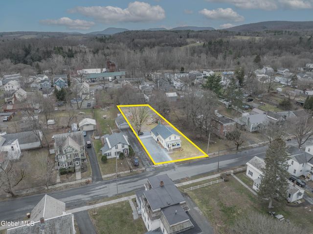 8 John Street, Greenwich, NY 12834