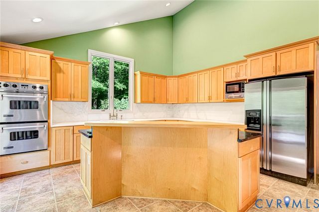 13033 Little Bridge Dr, Doswell, VA 23047