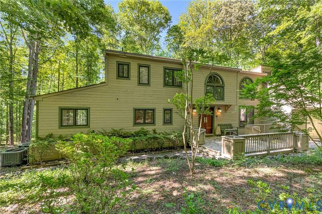 13033 Little Bridge Dr, Doswell, VA 23047