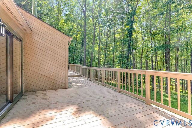 13033 Little Bridge Dr, Doswell, VA 23047