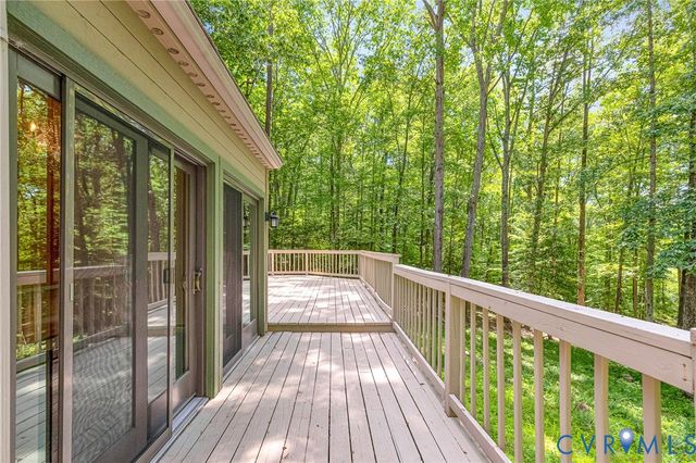 13033 Little Bridge Dr, Doswell, VA 23047