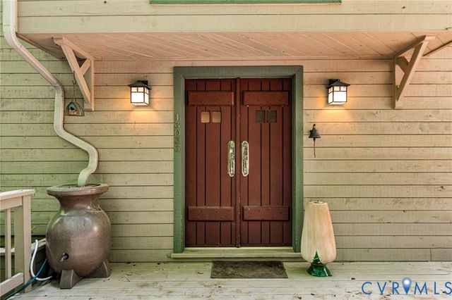 13033 Little Bridge Dr, Doswell, VA 23047