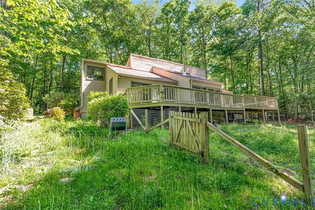 13033 Little Bridge Dr, Doswell, VA 23047