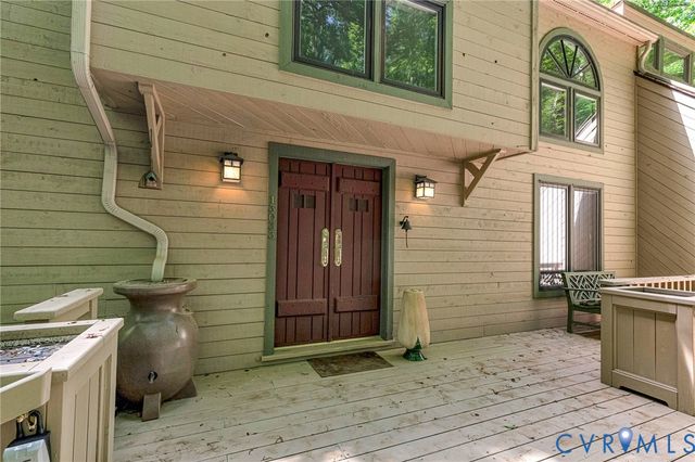 13033 Little Bridge Dr, Doswell, VA 23047
