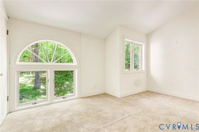 13033 Little Bridge Dr, Doswell, VA 23047