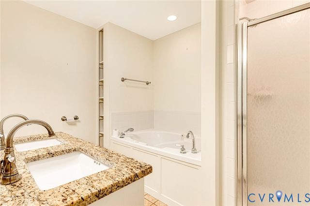 13033 Little Bridge Dr, Doswell, VA 23047