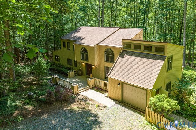 13033 Little Bridge Dr, Doswell, VA 23047