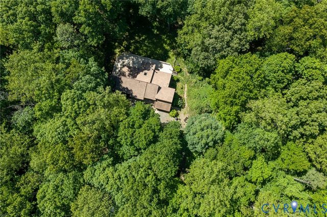 13033 Little Bridge Dr, Doswell, VA 23047