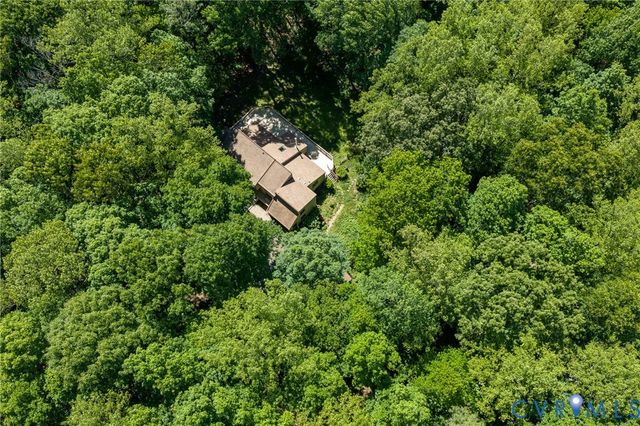13033 Little Bridge Dr, Doswell, VA 23047