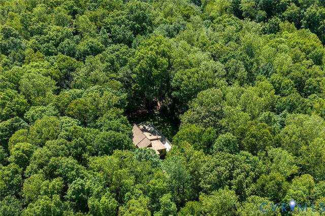 13033 Little Bridge Dr, Doswell, VA 23047