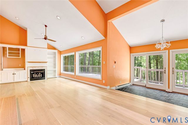13033 Little Bridge Dr, Doswell, VA 23047