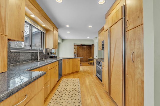 34069 Fairfax Drive, Livonia City, MI 48152