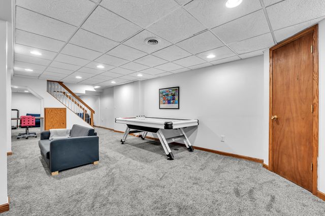 34069 Fairfax Drive, Livonia City, MI 48152