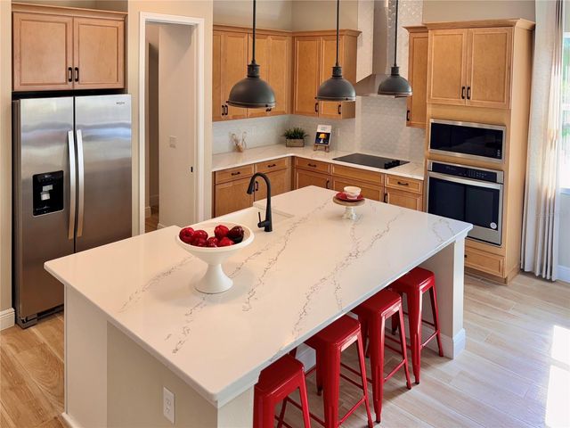 6402 ROVER WAY, St Cloud, FL 34771