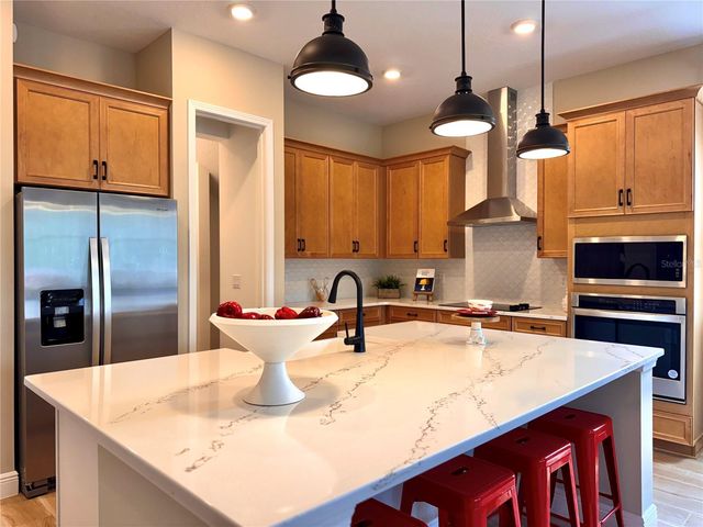 6402 ROVER WAY, St Cloud, FL 34771